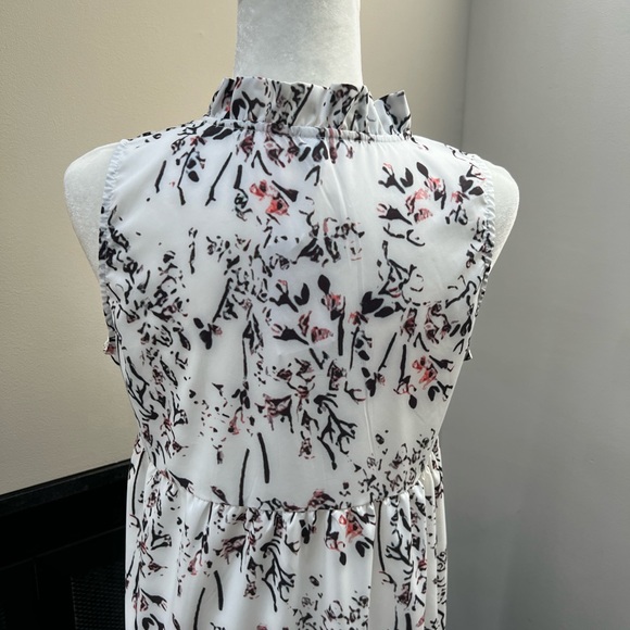 NEW PRETTY MAXI DRESS - Picture 6 of 9